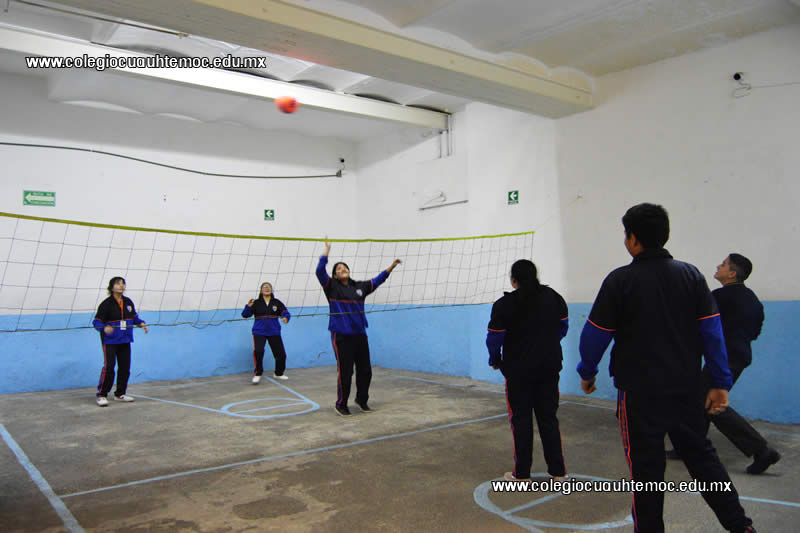 Niños de Secundaria en Educación Física CDMX